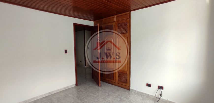 CASA EN ARRIENDO