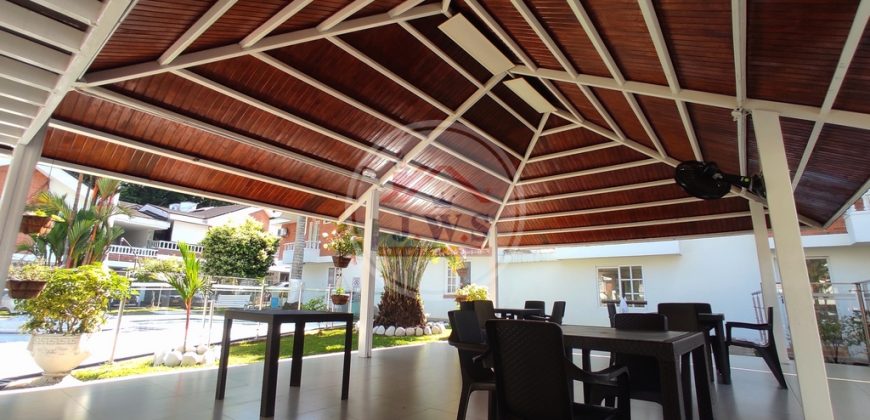 CASA EN ARRIENDO