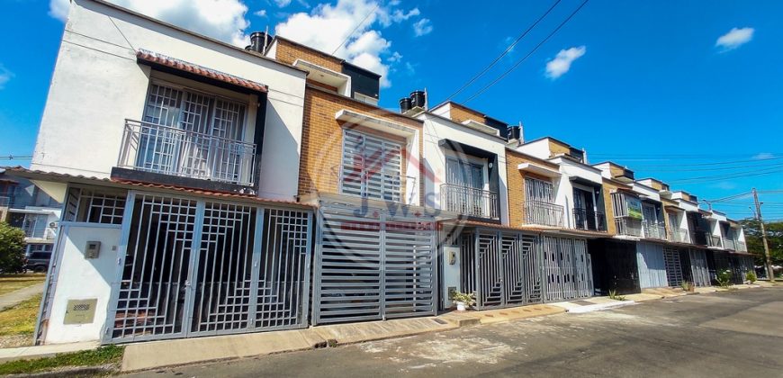CASA EN ARRIENDO