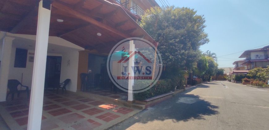 CASA EN ARRIENDO