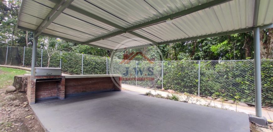 APARTAMENTO EN ARRIENDO