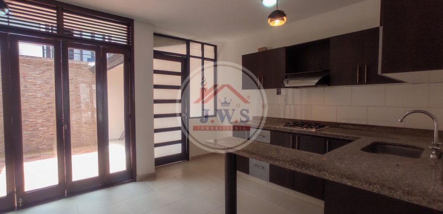 CASA EN ARRIENDO