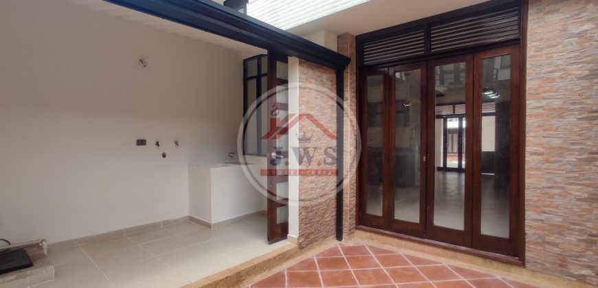 CASA EN ARRIENDO