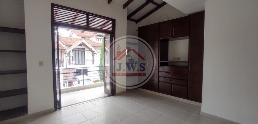 CASA EN ARRIENDO