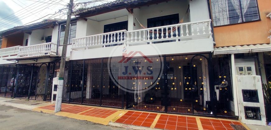 CASA EN ARRIENDO