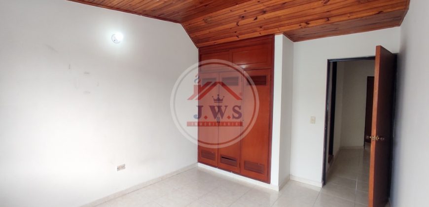 CASA EN ARRIENDO