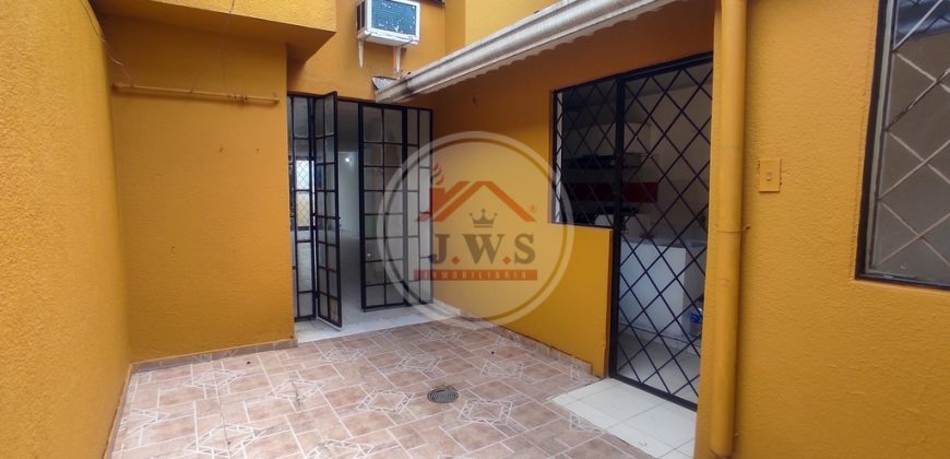 CASA EN ARRIENDO