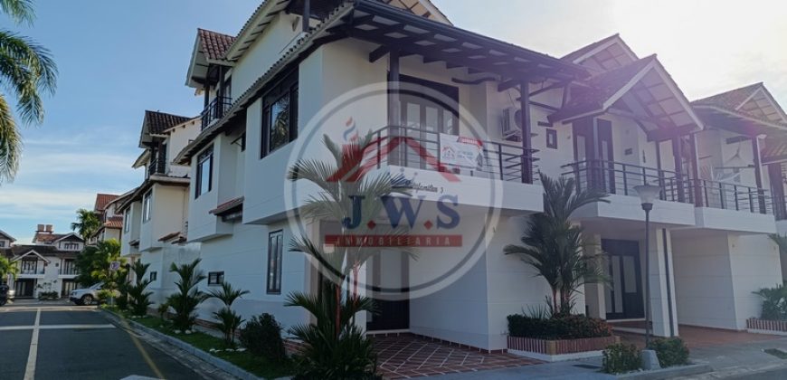 CASA EN ARRIENDO
