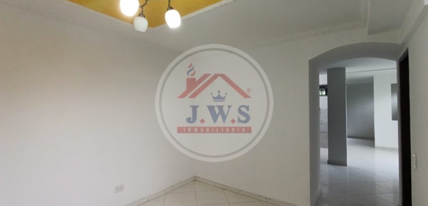 CASA ARRIENDO