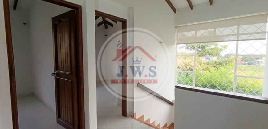 CASA ARRIENDO