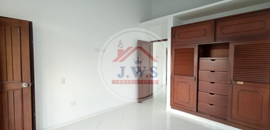 CASA ARRIENDO