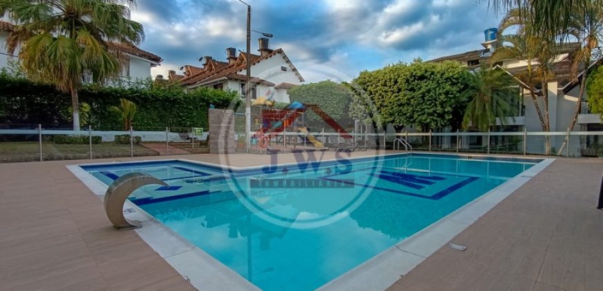 CASA ARRIENDO