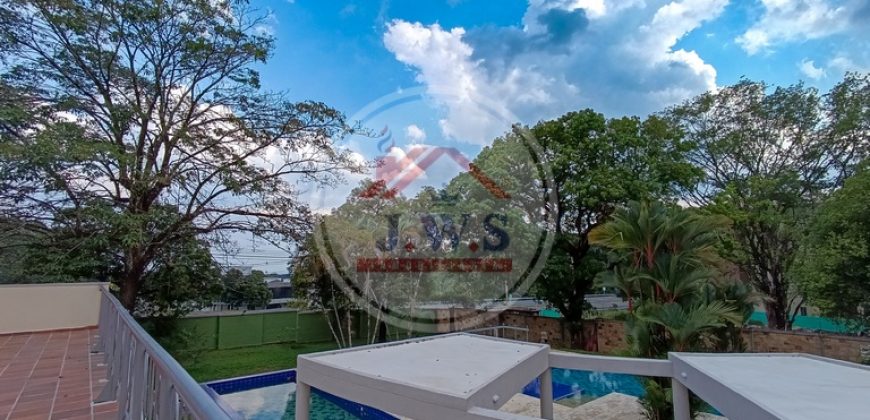 APARTAMENTO EN ARRIENDO