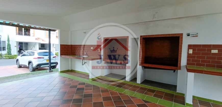 APARTAMENTO EN ARRIENDO