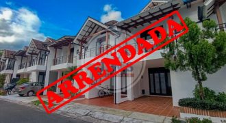 CASA EN ARRIENDO