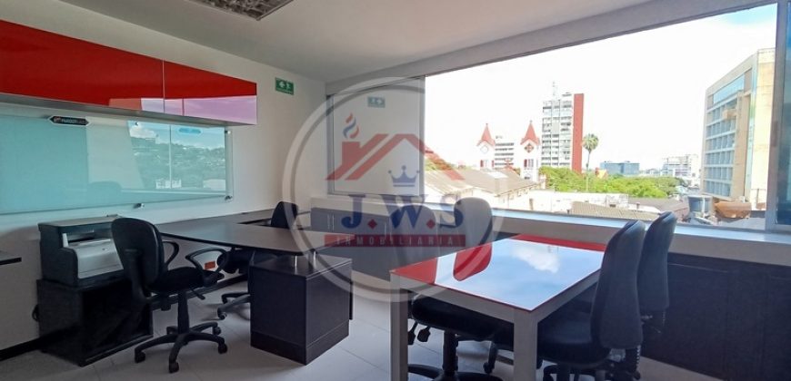 OFICINA AMOBLADA EN ARRIENDO
