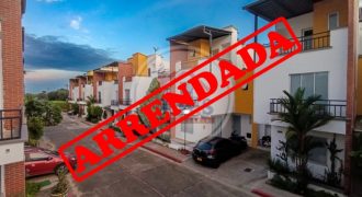 CASA EN ARRIENDO