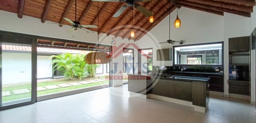 CASA QUINTA EN VENTA CASA QUINTA EN VENTA