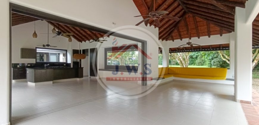 CASA QUINTA EN VENTA CASA QUINTA EN VENTA