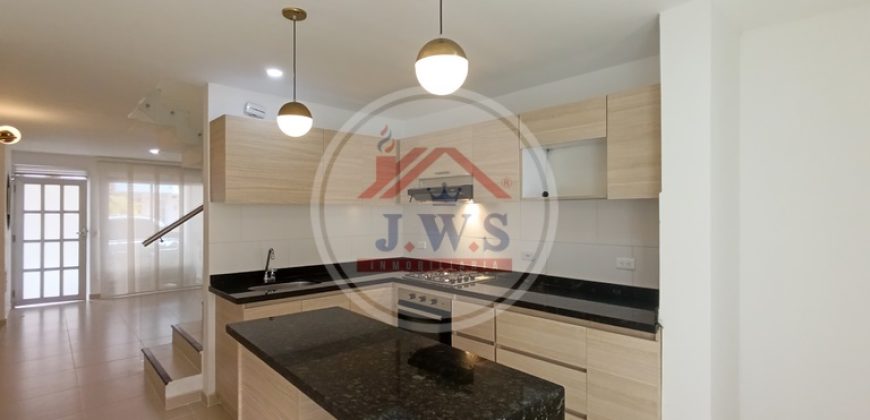 CASA EN ARRIENDO CASA EN ARRIENDO