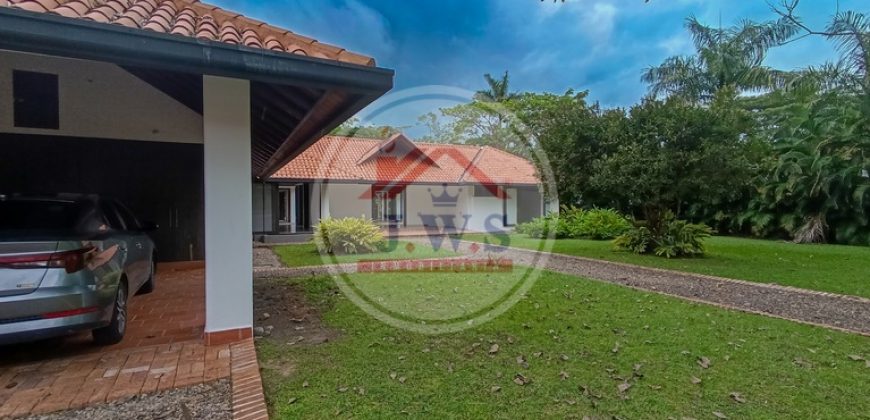 CASA QUINTA EN VENTA CASA QUINTA EN VENTA